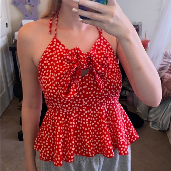 red tied floral tanktop - Picture 2 of 5